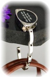 Väskhängare med gravyr