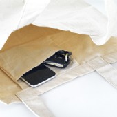 Kasse i canvasbomull med tryckt företagslogo.