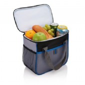 Snygg kylväska som finns i 4 olika färgkombinationer