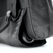 En kombination av laptopväska och ryggsäck