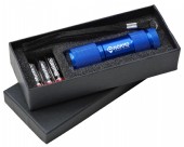 ficklampa i eloxerad aluminium i presentask.