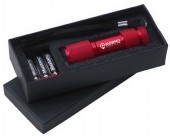 ficklampa i eloxerad aluminium i presentask.