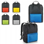 svart ryggsäck med framficka i fem olika färger.