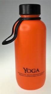 Flaska i bioplast med lock och bärrem i svart eller vit