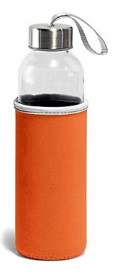 Glasflaska med mjukt färgat fodral.